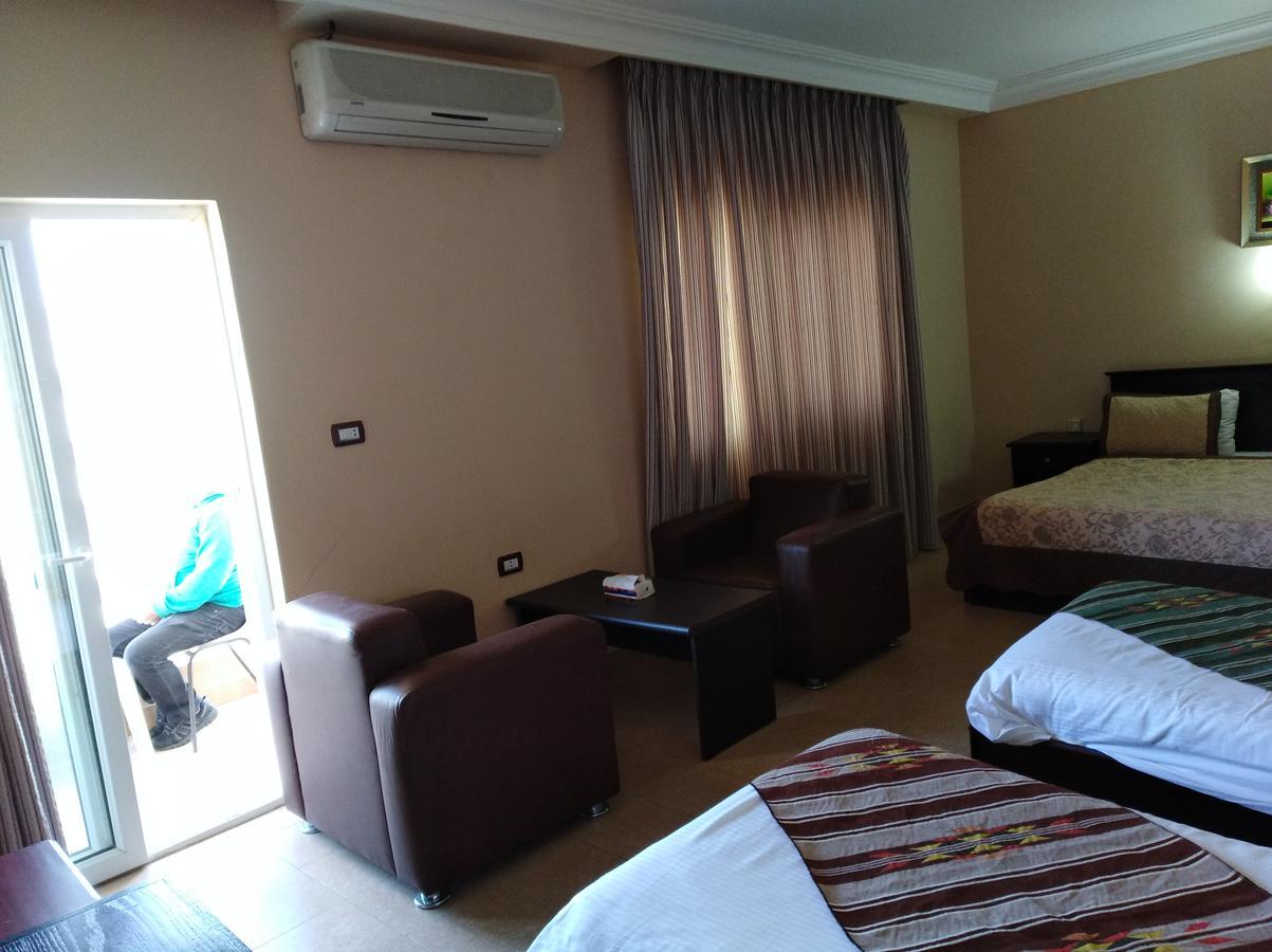 Delilah Hotel Мадаба Экстерьер фото